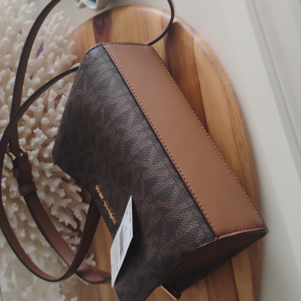 Michael Kors 💥 NWT 💥Ruthie Small Brown Exclusive Logo Crossbody Bag - Picture 8 of 17